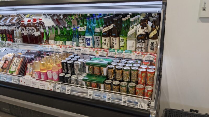 石川県の道の駅「めぐみ白山」のお酒コーナー（冷蔵）